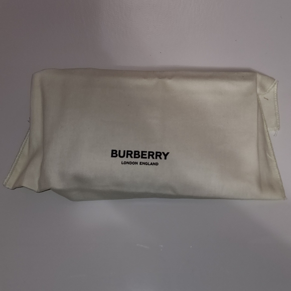 BURBERRYLeather-trimmed printed canvas phone case - Picture 4 of 6